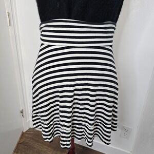 Survival Black White Striped Stretch Mini Skirt Women's Medium